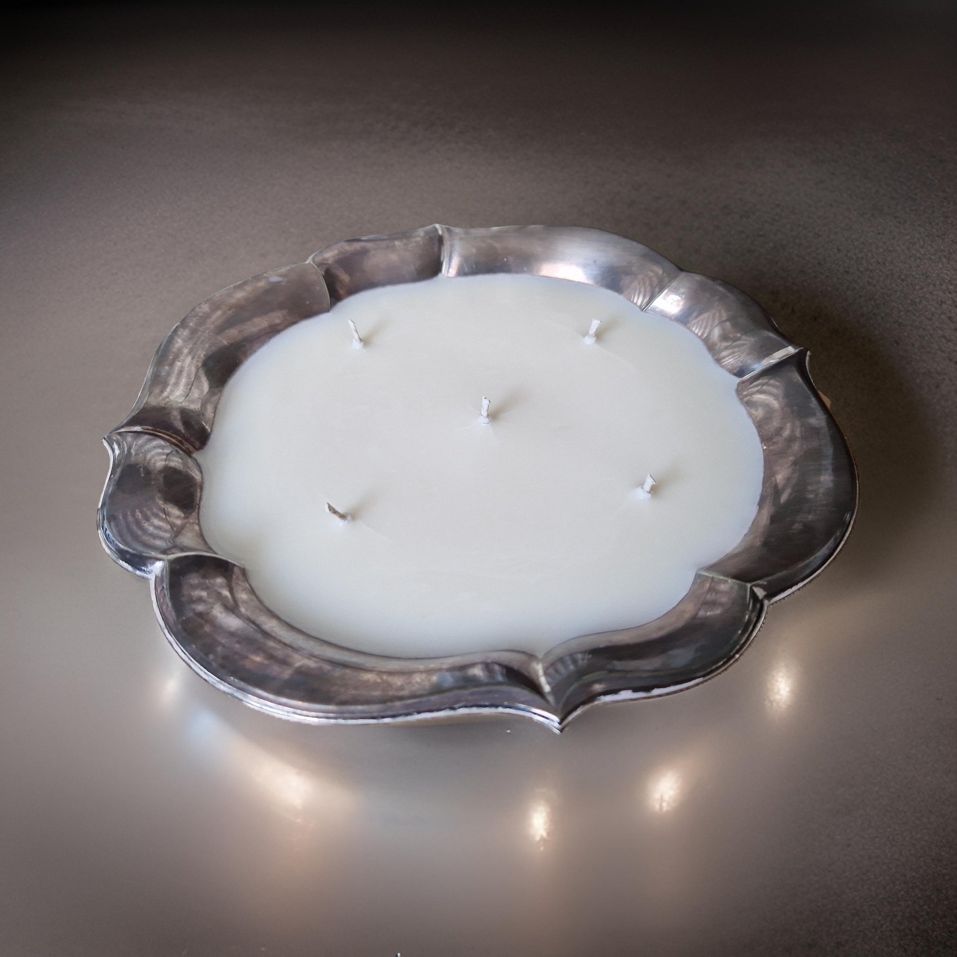 Flower-Shaped Bowl Candle – Vintage Bookshop Scent-0